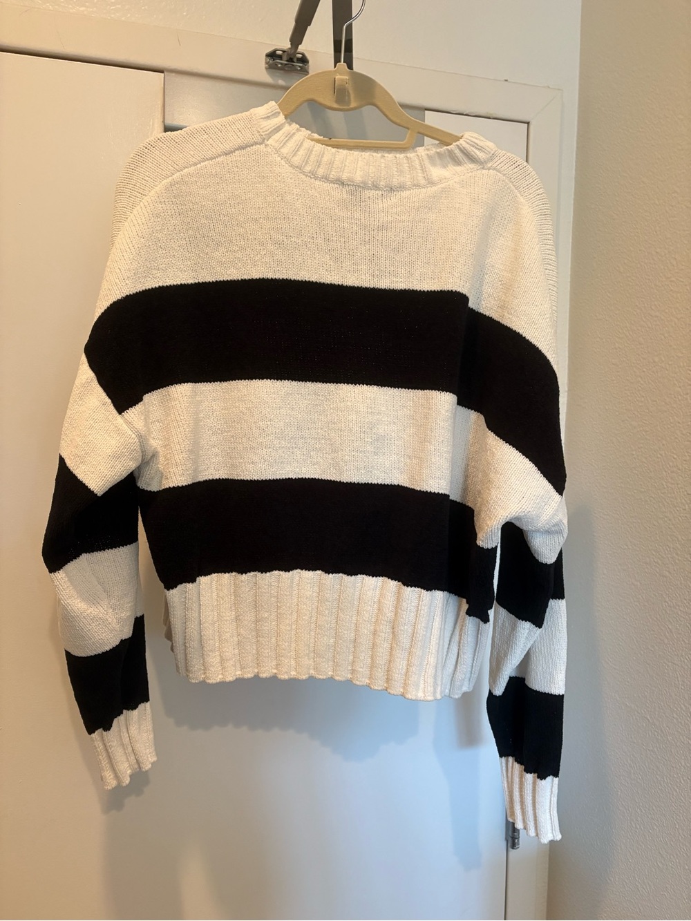 Sanctuary Black and White Wide-Strip Crewneck Sweater